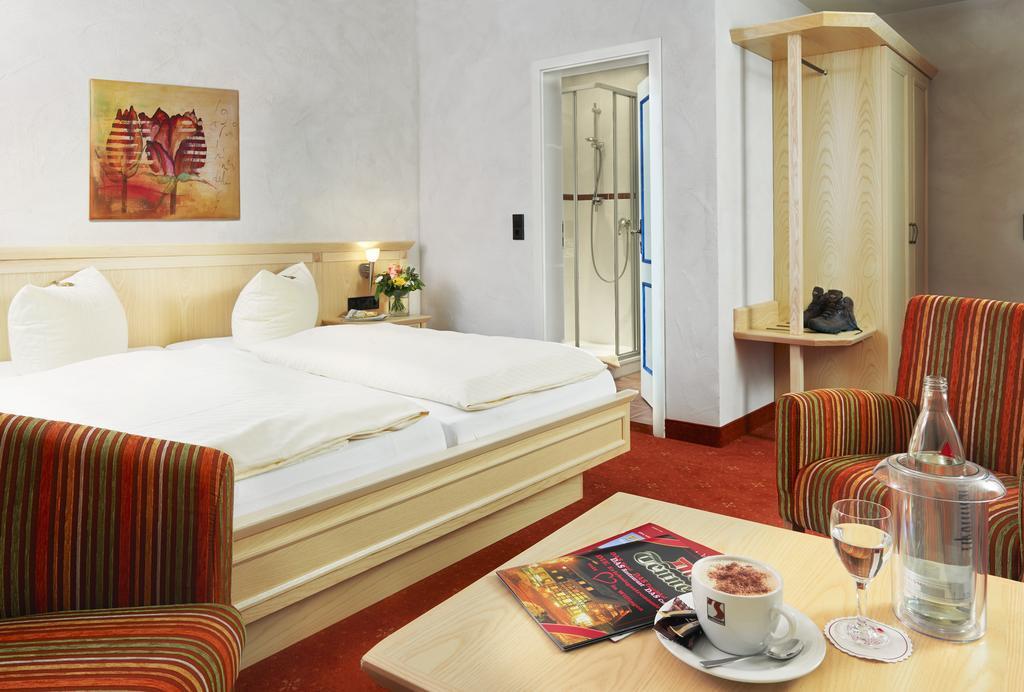 Die Tenne Otel Willingen  Oda fotoğraf